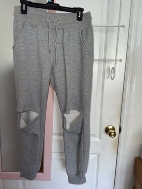 Revamped Light Grey Sweatshirt with Ribbed Collar